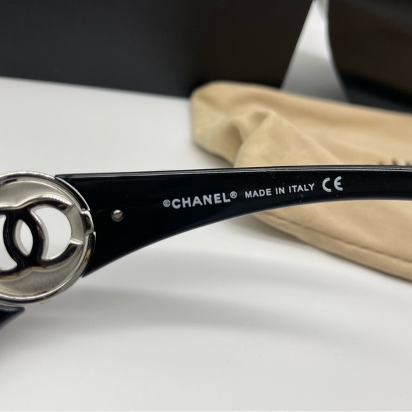 Chanel Black Sunglasses - Picture 6 of 8